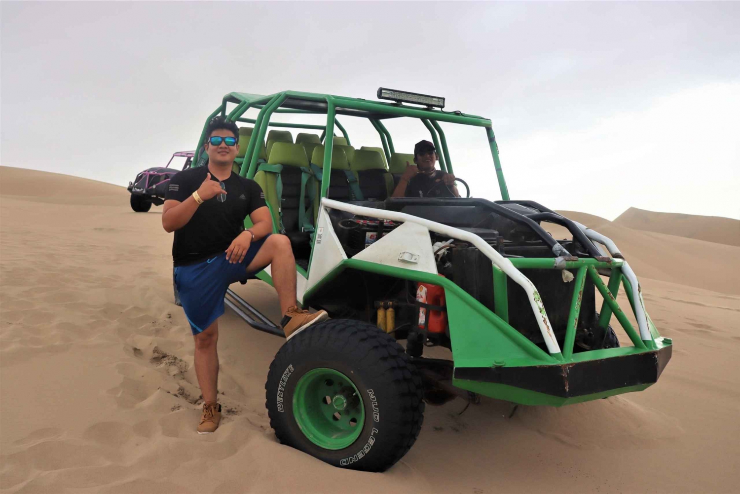 Huacachina: Desert Buggy Tour and Sandboarding