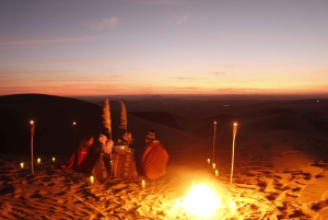 Huacachina: Dinner, BBQ, and Picnic with Dune Buggy and Sandboarding