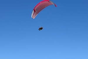 Huacachina: Paragliding over the Peruvian desert