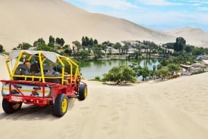Huacachina: Hiekkalautailu ja 4x4 aavikkoseikkailu