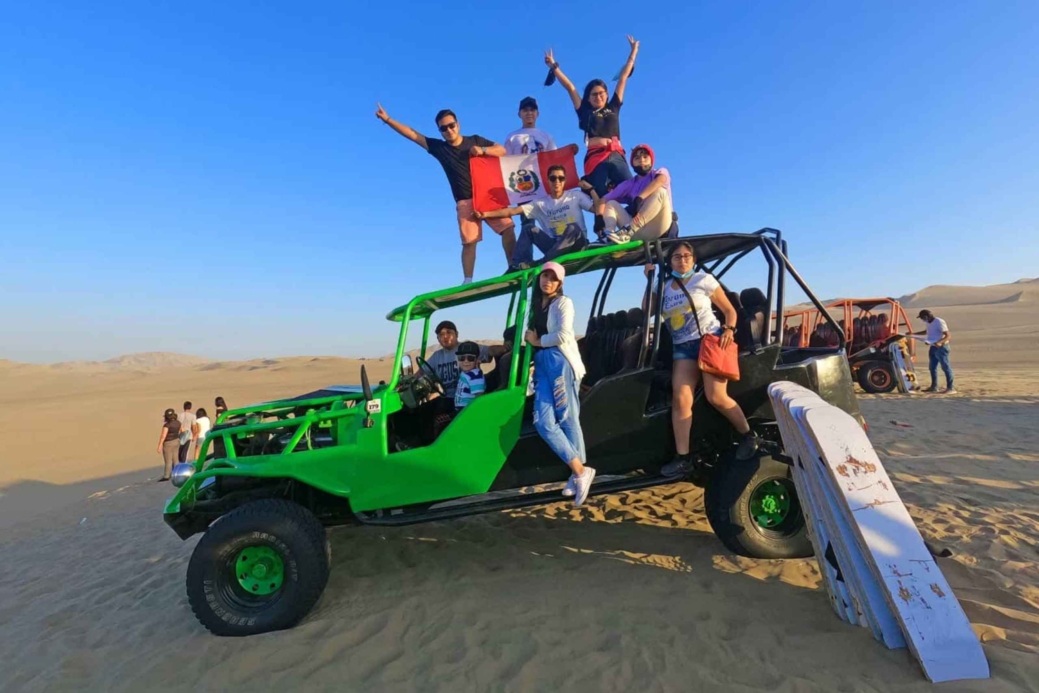 Huacachina: Sandboarding and Dune Buggy Tour + Sunset