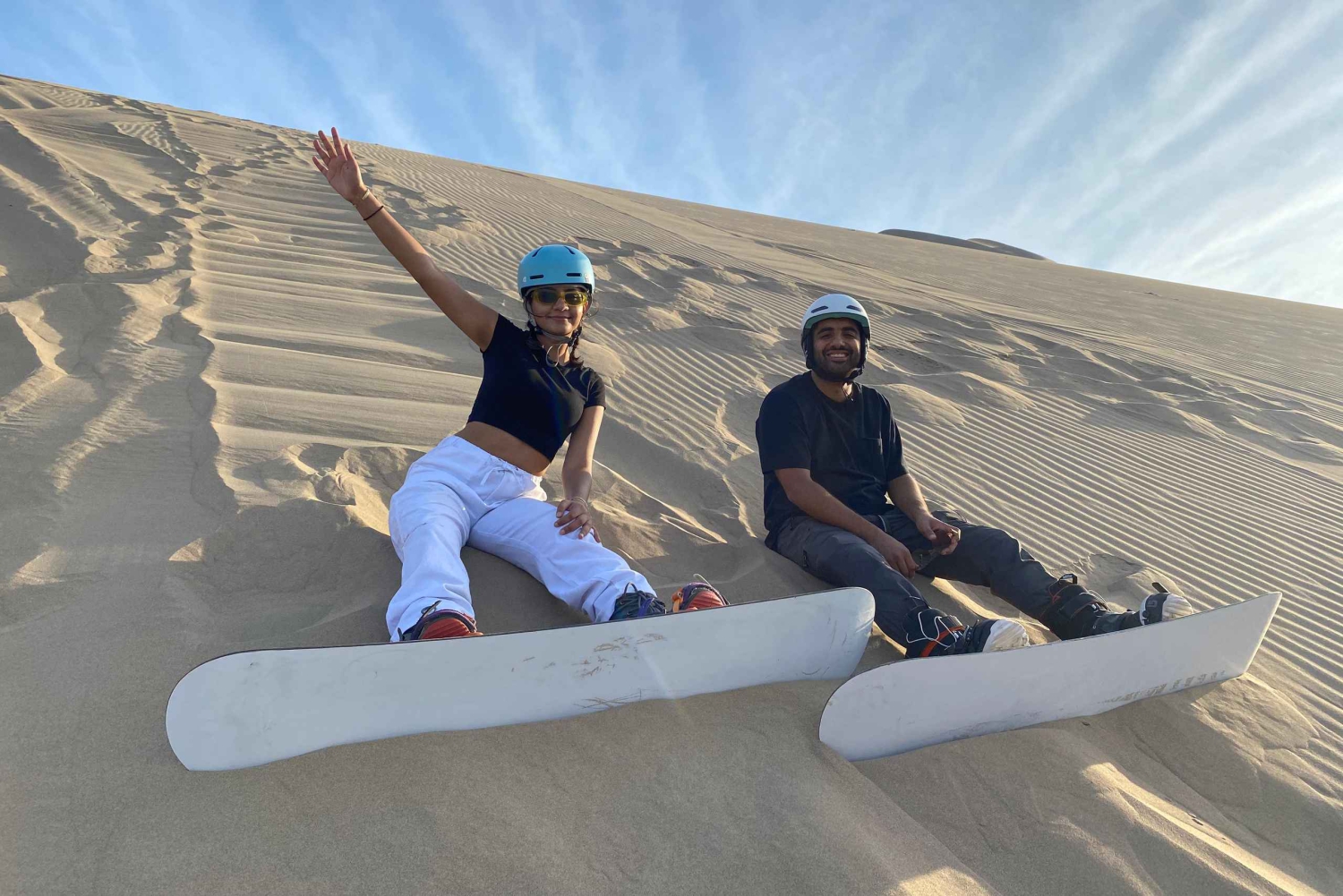Huacachina: Sandboarding lessons for beginners at sunrise