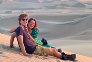 Huacachina: Sandboarding/Sandskiing-upplevelse vid solnedgången på galna buggy