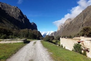 Huaraz: Full Day at Laguna Parón + View of Nevado Artesonraju