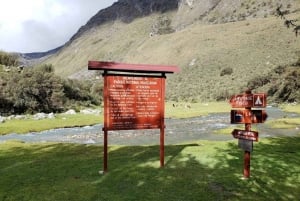 Huaraz: Ganztägiger Ausflug zur Laguna 69 + Blick auf die Laguna Llanganuco