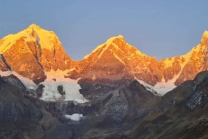 Huaraz: Hiking in the Churup Lagoon |Private|