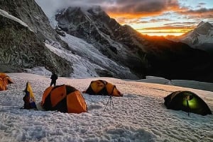 Huaraz: Nevado Chopicalqui 4-dagers klatreekspedisjon på 6354 m