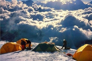 ワラスネバド・チョピカルキ6354m4日間登山ツアー