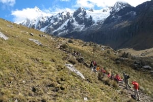 Huaraz: Santa Cruz Trek 4-Day Guided Tour