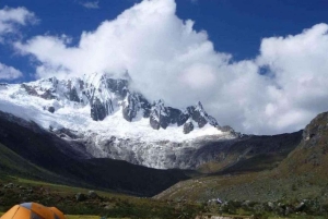 Huaraz: Trekking Santa Cruz-Llanganuco 4Days /3 Nights