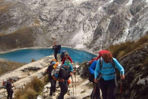 Huaraz: Trekking Santa Cruz-Llanganuco 4Days /3 Nights