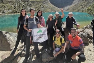 VIP-dagtocht naar de Humantay-lagune - met Portugese gids