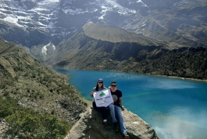 ウマンタイ湖VIP終日ツアー - ポルトガル語ガイド付き