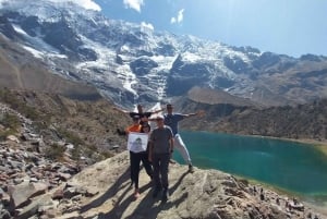 Excursie naar de Humantay-lagune, volledige dag, VIP - met gids in het Portugees