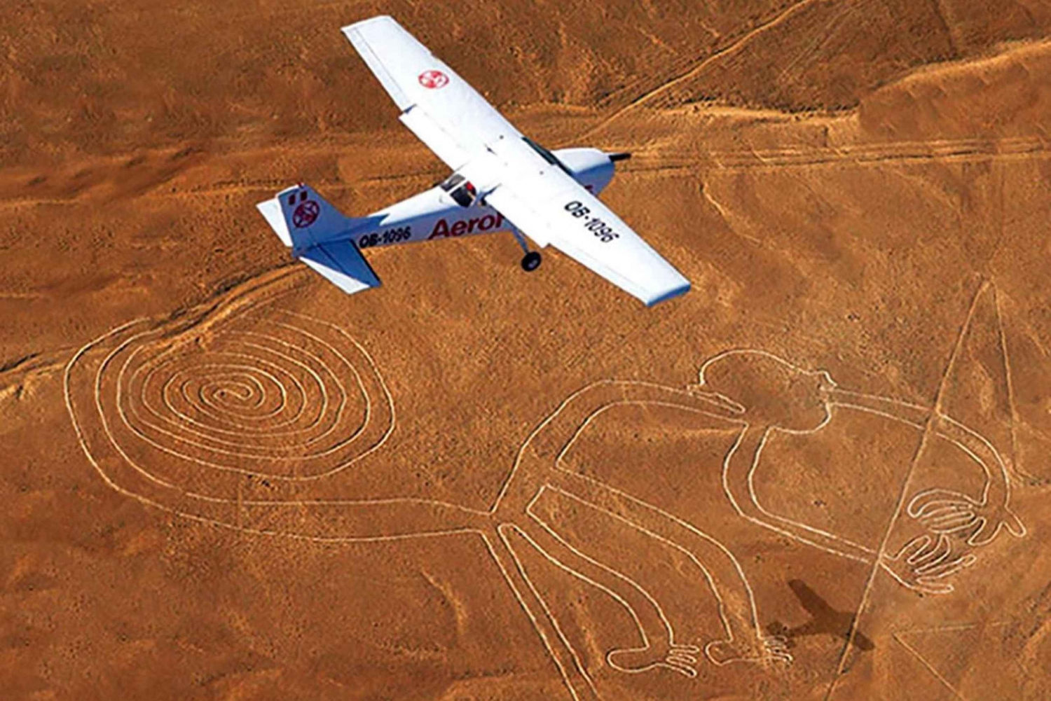 Ica: Nazcan lentopaikalta Nazca-linjojen ylitse
