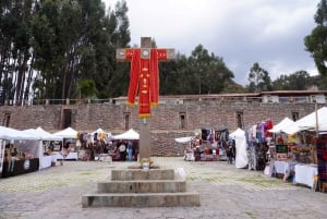 I Cusco: Vandringstur gjennom det historiske sentrum av Cusco.