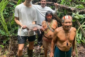 Iquitos: tour di 15 giorni alla scoperta della cultura Matsés e della foresta amazzonica
