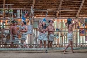 Iquitos: Bootsfahrt auf dem Amazonas & Stammesdorf