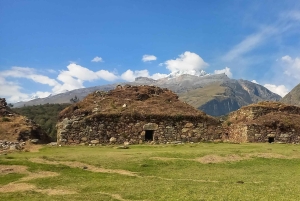 Laguna Rocutuyoc and Honkopampa Ruins Private Service