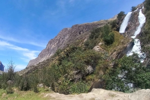 Laguna Rocutuyoc and Honkopampa Ruins Private Service