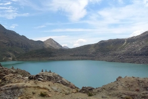 Laguna Rocutuyoc and Honkopampa Ruins Private Service