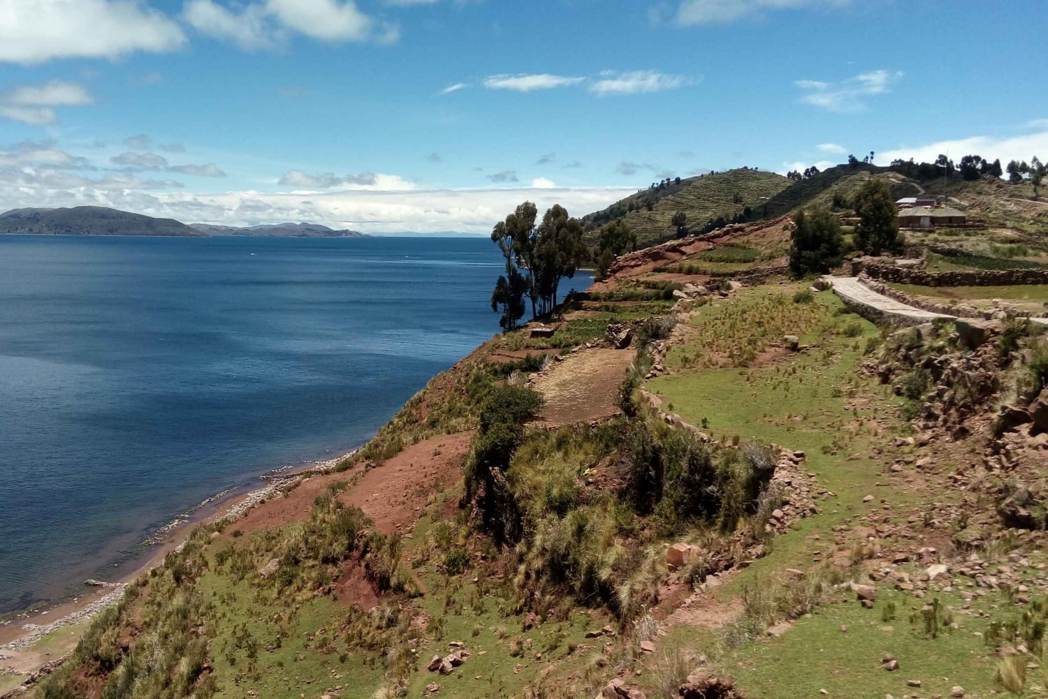 Lake Titicaca 2 days: Uros, Taquile and Luquina with an authentic local experience