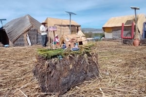 Lake Titicaca 2 days: Uros, Taquile and Luquina with an authentic local experience