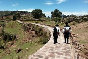 Lake Titicaca 2 days: Uros, Taquile and Luquina with an authentic local experience