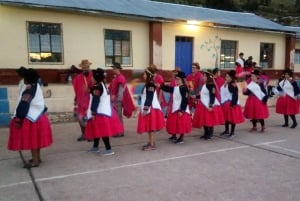 Lake Titicaca 2 days: Uros, Taquile and Luquina with an authentic local experience