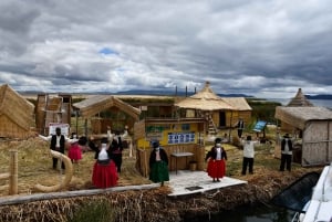 Lago Titicaca:Isla Flotante Chimu con talleres en tejido de totora y pesca