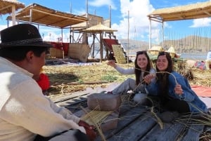 Lago Titicaca:Isla Flotante Chimu con talleres en tejido de totora y pesca