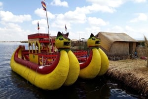Lake Titicaca, Peru: Guided Tour to the Uros and Amantani Islands with Lunch