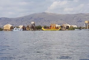 Lake Titicaca, Peru: Guided Tour to the Uros and Amantani Islands with Lunch