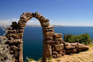 Heldagstur till Titicacasjön, Uros och Taquile