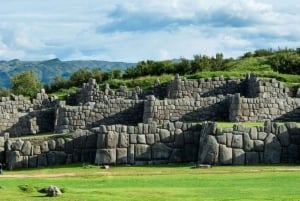 Leave in Sacsayhuaman