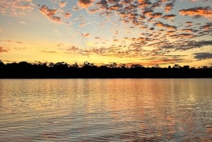 Leticia: 2-day, 1-night Jungle and River Safari with accommodation in a Floating House