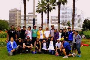 Lima: 3.5-Hour Cycling Tour of San Isidro and Miraflores