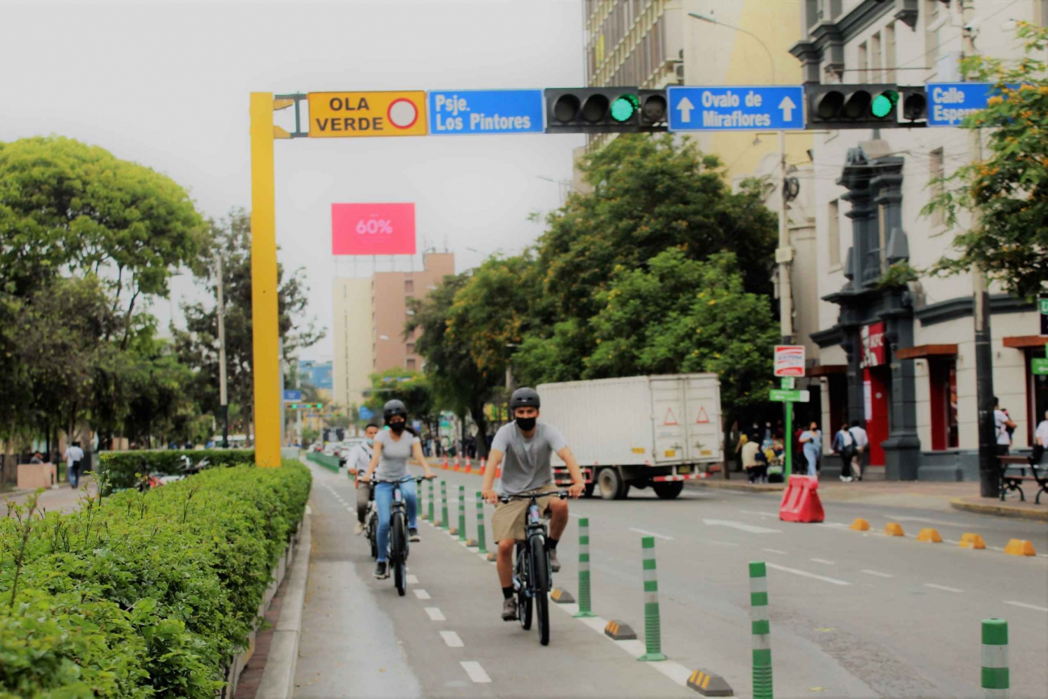 Lima: Afternoon city biking