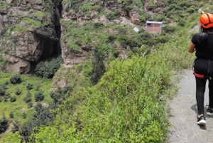 リマ：アウティシャ渓谷 + 懸垂下降 + シェケ地下滝