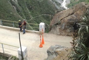 リマ：アウティシャ渓谷 + 懸垂下降 + シェケ地下滝