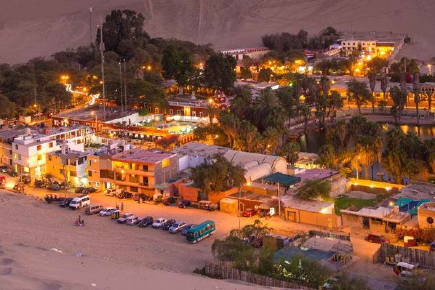 Lima: Ballestas & Huacachina päiväretki w/ Nazca Lines lento