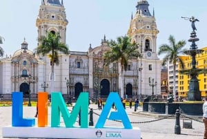 Lima: Barranco and Pachacamac Ruins Guided Tour