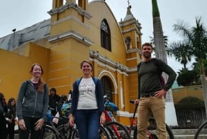 Lima Bike Tour in Miraflores and Barranco
