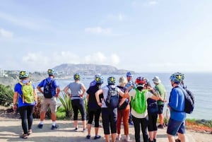 Lima Bike Tour: La Costa Verde & Jesus Statue in Chorrillos