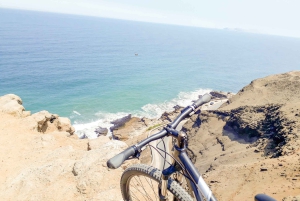 Lima Bike Tour: La Costa Verde & Jesus Statue in Chorrillos