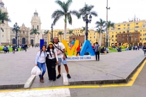 Lima: City Highlights Walking Tour & Catacombs
