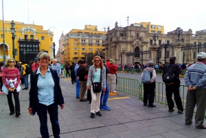 Lima: City Highlights Walking Tour & Catacombs