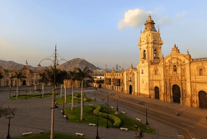Lima: City Highlights Walking Tour & Catacombs
