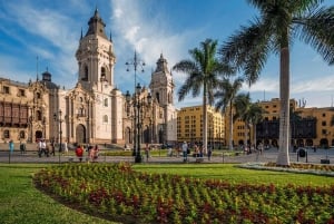 Lima: Byrundtur med panoramabuss - spaserturer og katakomber