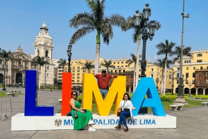 Lima: Tour a pie de la ciudad y Catacumbas y Fuentes Mágicas de Agua